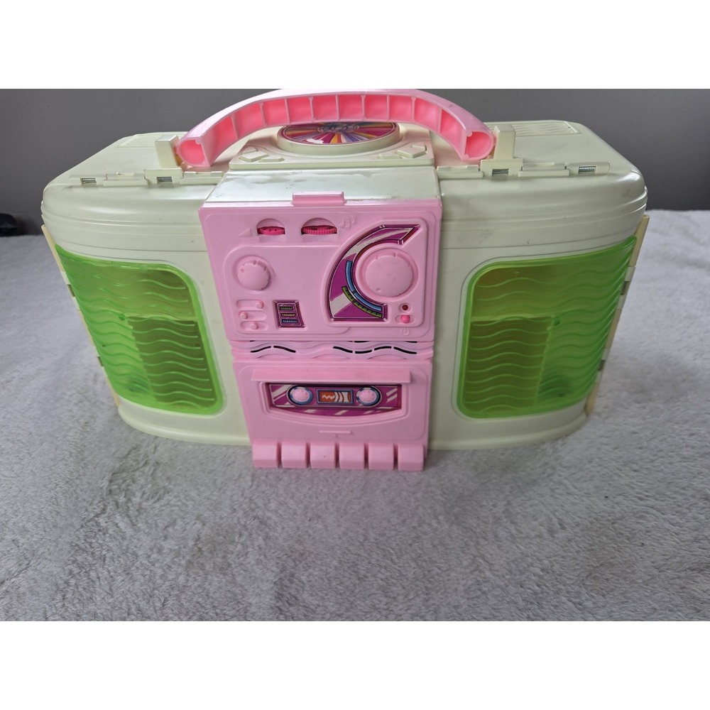 Working Vintage Barbie Rock 'N Roll Radio House Playset by Mattel, model #26913